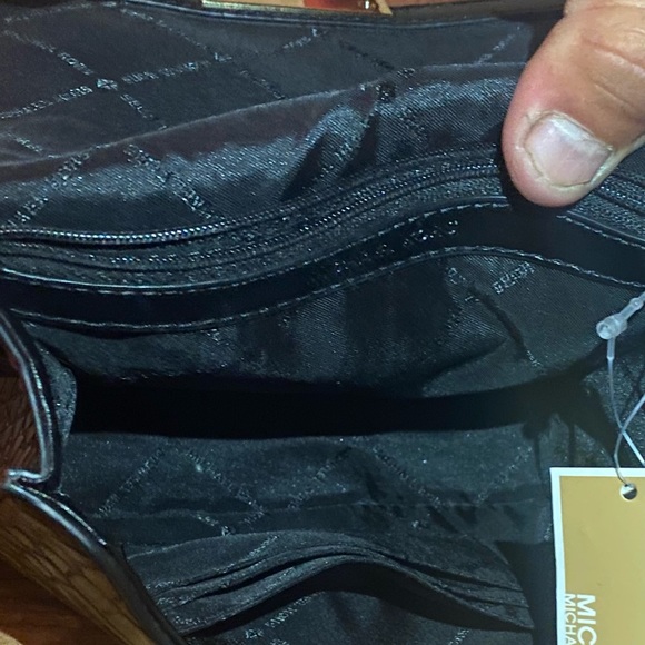 Sold MICHAEL KORS SONIA SMALL SHOULDER CROSSBODY BAG BLACK LEATHER GOLD NEW - Picture 12 of 16